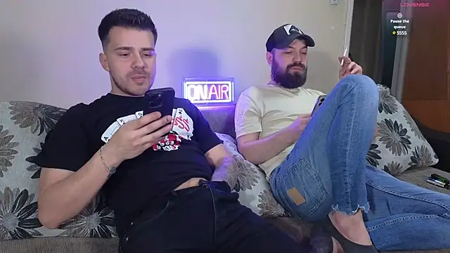 JohnnyStepBro online show from December 10, 5:55 pm