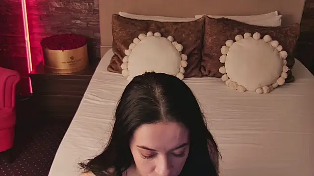 MadilynFox online show from March 2, 10:38 pm