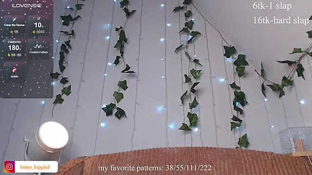 Snapshot of FoxRineHelen chatting on October 30, 2:51 pm FoxRineHelen online show from October 30, 2:51 pm