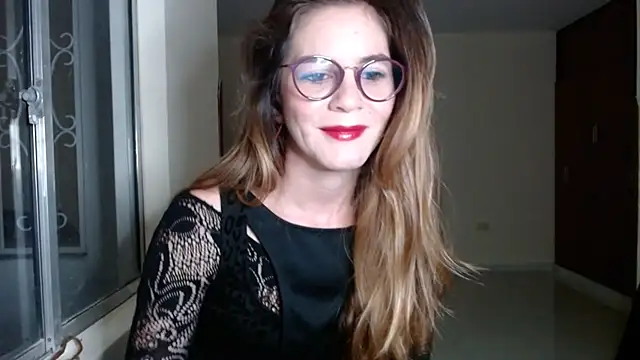 Snapshot of Hanny_24 chatting on December 12, 8:47 am Hanny 24 online show from December 12, 8:47 am