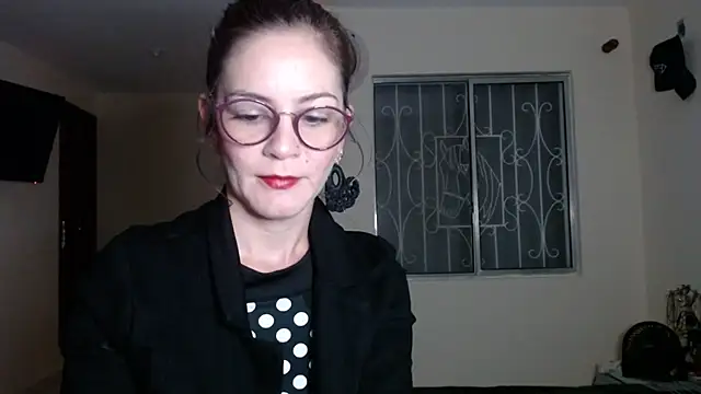 Snapshot of Hanny_24 chatting on December 18, 9:14 am Hanny 24 online show from December 18, 9:14 am