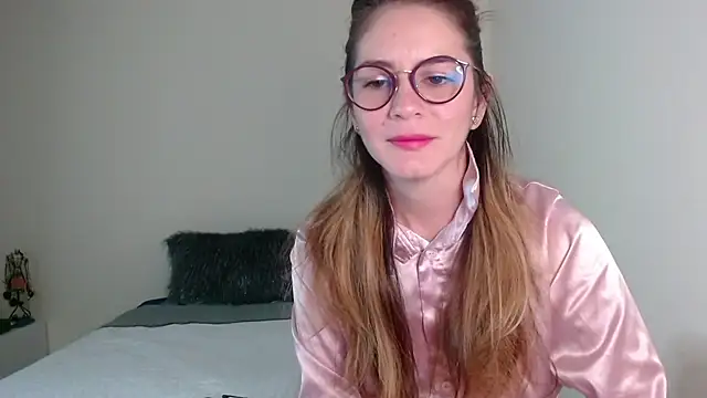 Snapshot of Hanny_24 chatting on January 9, 9:06 am Hanny 24 online show from January 9, 9:06 am