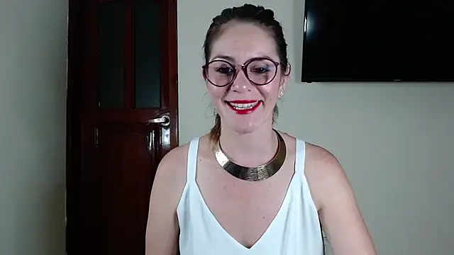 Snapshot of Hanny_24 chatting on January 17, 9:28 am Hanny 24 online show from January 17, 9:28 am