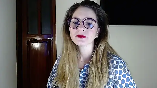 Snapshot of Hanny_24 chatting on January 19, 11:12 am Hanny 24 online show from January 19, 11:12 am