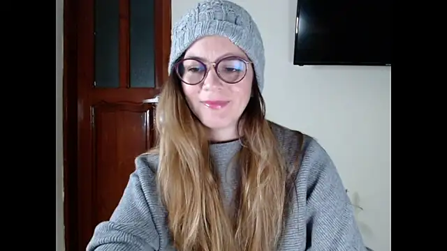 Snapshot of Hanny_24 chatting on January 21, 9:46 am Hanny 24 online show from January 21, 9:46 am