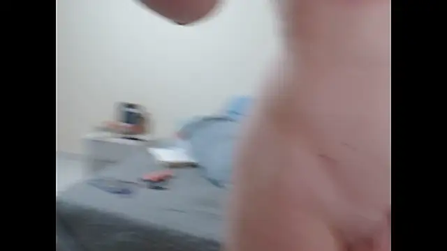 Snapshot of Hanny_24 chatting on February 10, 9:47 pm Hanny 24 online show from February 10, 9:47 pm