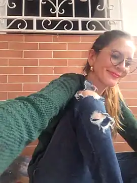 Snapshot of Hanny_24 chatting on February 18, 7:09 pm Hanny 24 online show from February 18, 7:09 pm