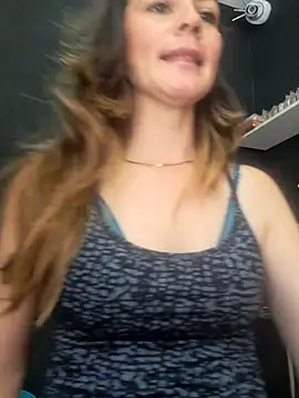 Snapshot of Hanny_24 chatting on September 21, 2:19 pm Hanny 24 online show from September 21, 2:19 pm