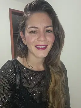 Snapshot of Hanny_24 chatting on October 20, 8:26 am Hanny 24 online show from October 20, 8:26 am