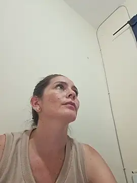 Hanny 24 online show from February 5, 8:13 pm