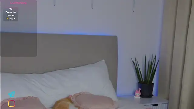 Snapshot of Lisa_Moones chatting on January 24, 6:25 pm Lisa Moones online show from January 24, 6:25 pm