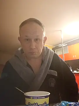 Snapshot of X46x chatting on October 14, 4:02 am X46x online show from October 14, 4:02 am