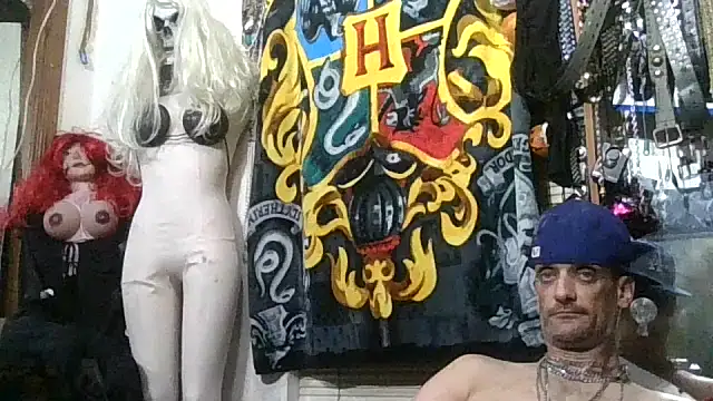 Snapshot of slinginbigD chatting on November 25, 10:59 am slinginbigD online show from November 25, 10:59 am