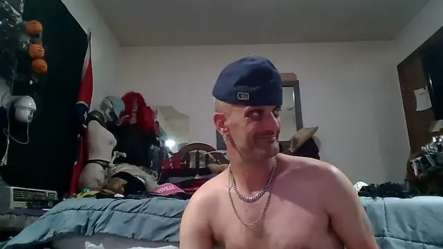 Snapshot of slinginbigD chatting on July 8, 12:26 am slinginbigD online show from July 8, 12:26 am