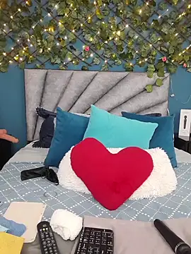 Grey Lorenz11 online show from March 10, 9:14 am