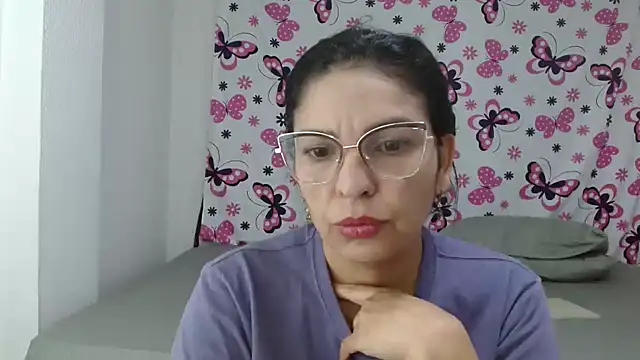 Snapshot of anybellucci43 chatting on January 8, 3:08 am anybellucci43 online show from January 8, 3:08 am