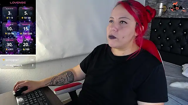 Bruja  Scarlata online show from February 3, 2:02 pm