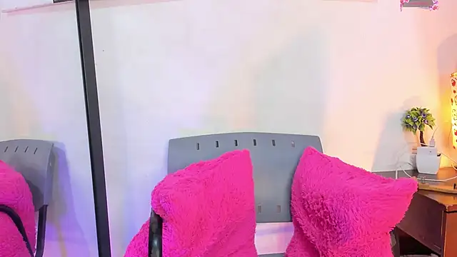 Snapshot of Monica_lopez chatting on December 14, 7:46 pm Monica lopez online show from December 14, 7:46 pm