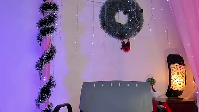 Snapshot of Monica_lopez chatting on December 23, 8:14 pm Monica lopez online show from December 23, 8:14 pm