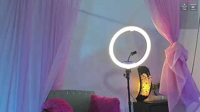 Snapshot of Monica_lopez chatting on January 23, 7:29 pm Monica lopez online show from January 23, 7:29 pm