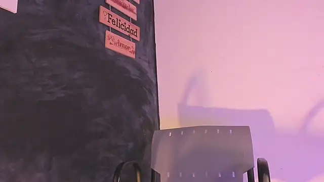 Snapshot of Monica_lopez chatting on February 9, 1:44 am Monica lopez online show from February 9, 1:44 am