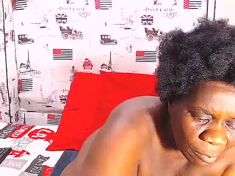 Snapshot of Honeybumsx32 chatting on September 10, 7:19 am Honeybumsx32 online show from September 10, 7:19 am