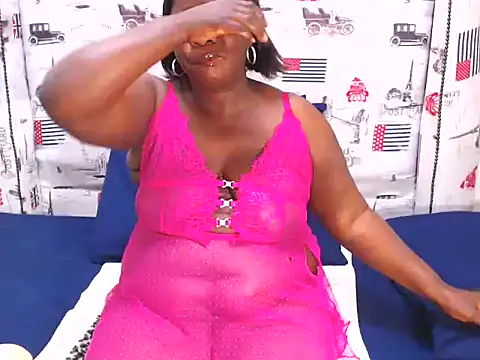 Snapshot of Honeybumsx32 chatting on October 8, 3:59 am Honeybumsx32 online show from October 8, 3:59 am