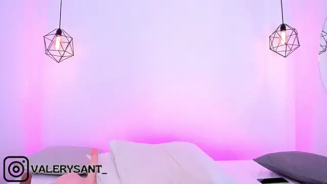 valerysantos  online show from March 11, 11:01 am