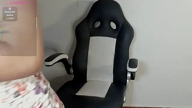 Wendy Marchall online show from February 23, 7:00 pm