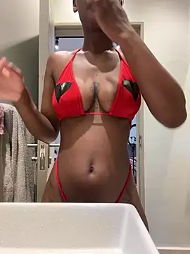 Snapshot of mmbaliii chatting on October 31, 10:27 am mmbaliii online show from October 31, 10:27 am