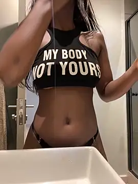 Snapshot of mmbaliii chatting on November 27, 10:39 am mmbaliii online show from November 27, 10:39 am