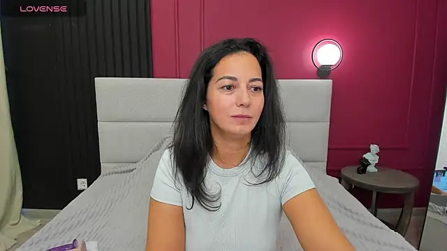 Snapshot of Linda_Insatiable chatting on September 21, 1:29 am Linda Insatiable online show from September 21, 1:29 am