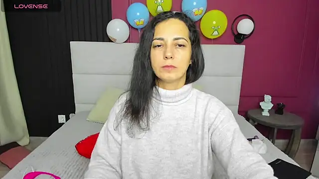 Snapshot of Linda_Insatiable chatting on October 3, 12:51 am Linda Insatiable online show from October 3, 12:51 am