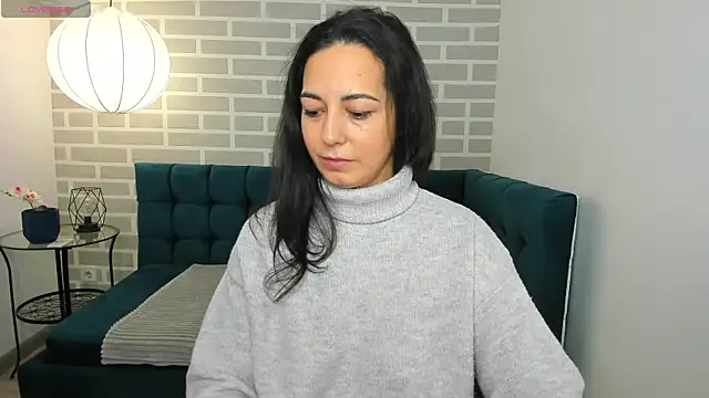 Snapshot of Linda_Insatiable chatting on November 11, 1:27 am Linda Insatiable online show from November 11, 1:27 am