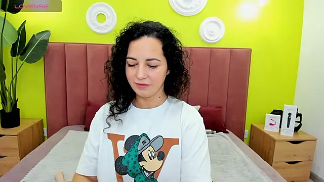 Snapshot of Linda_Insatiable chatting on February 9, 1:09 am Linda Insatiable online show from February 9, 1:09 am