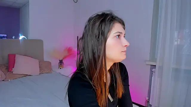 Laura Leee online show from March 14, 6:21 am