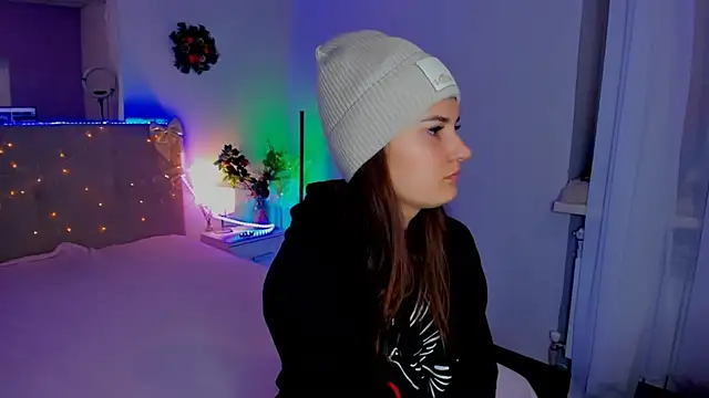 Laura Leee online show from January 8, 6:26 am