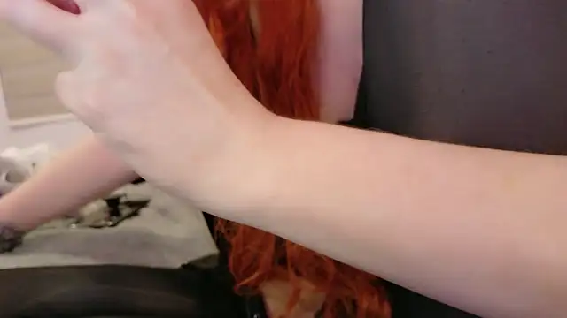 Snapshot of Midnightrose11 chatting on September 15, 7:41 am Midnightrose11 online show from September 15, 7:41 am