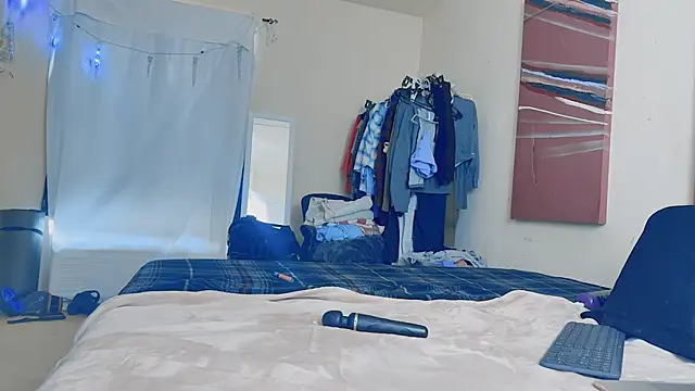 Snapshot of VeronicaRonnieTaylor chatting on December 24, 8:27 pm VeronicaRonnieTaylor online show from December 24, 8:27 pm