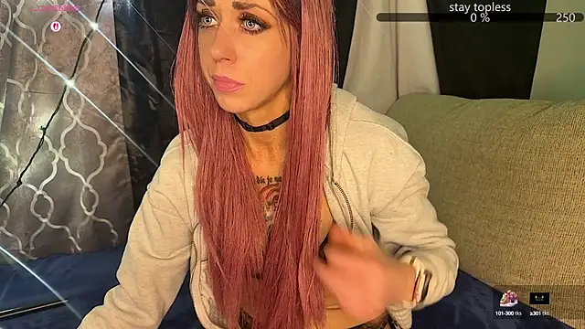 Snapshot of VeronicaRonnieTaylor chatting on October 9, 10:02 am VeronicaRonnieTaylor online show from October 9, 10:02 am