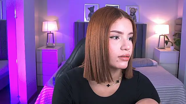 Snapshot of Madie__collins chatting on May 18, 11:38 am Madie collins online show from May 18, 11:38 am