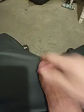 Snapshot of casper0303 chatting on January 24, 10:51 pm casper0303 online show from January 24, 10:51 pm