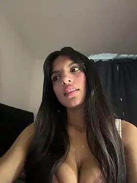 Snapshot of Dulceeany chatting on March 15, 3:34 am Dulceeany online show from March 15, 3:34 am