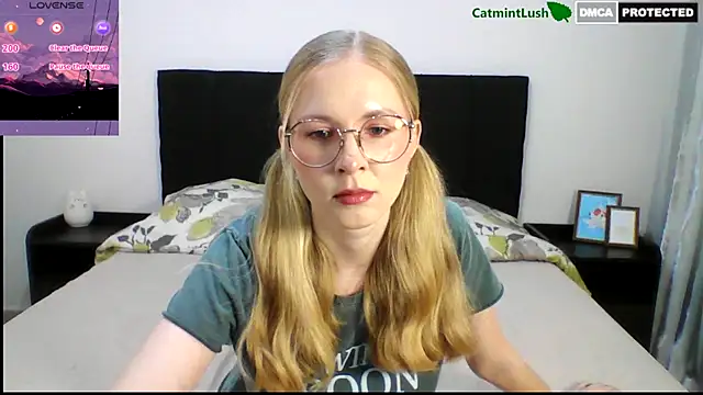 CatmintLush online show from September 14, 11:48 pm