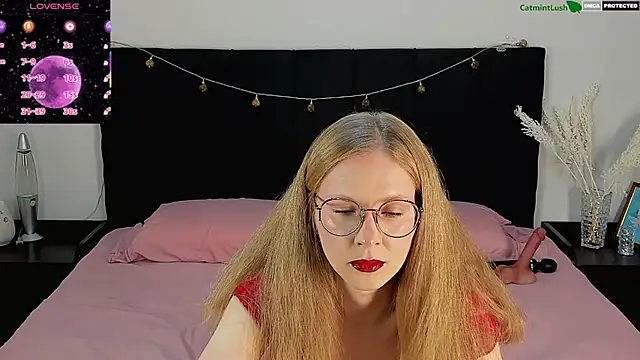 Snapshot of CatmintLush chatting on July 24, 11:36 pm CatmintLush online show from July 24, 11:36 pm