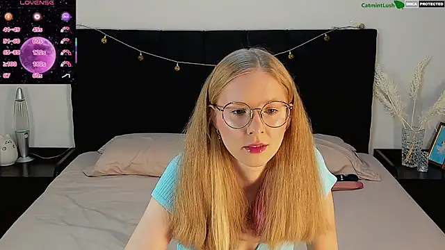Snapshot of CatmintLush chatting on August 1, 11:36 pm CatmintLush online show from August 1, 11:36 pm