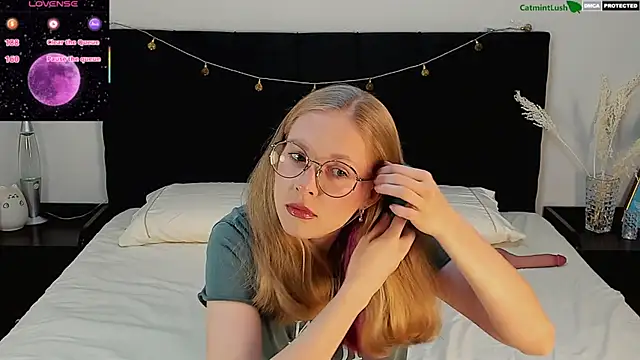Snapshot of CatmintLush chatting on August 2, 11:36 pm CatmintLush online show from August 2, 11:36 pm