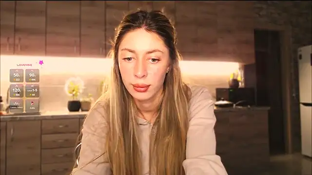 Snapshot of ___art chatting on March 7, 4:11 pm art online show from March 7, 4:11 pm