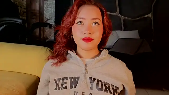 Snapshot of Estrella05_ chatting on October 20, 3:51 am Estrella05 online show from October 20, 3:51 am