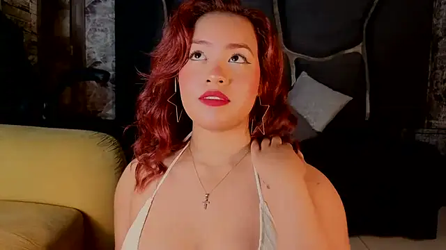 Snapshot of Estrella05_ chatting on October 28, 5:11 am Estrella05 online show from October 28, 5:11 am